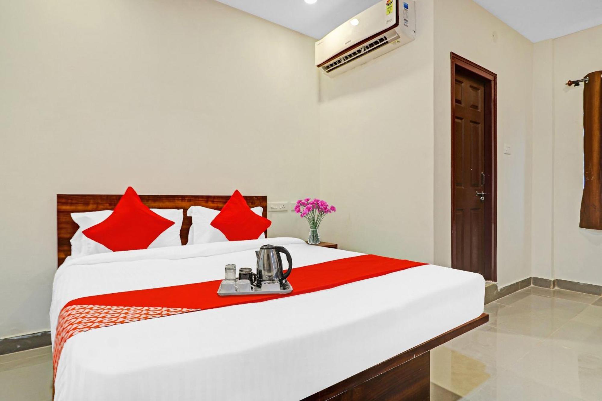 Hotel O Night Eye Hyderabad Exterior photo
